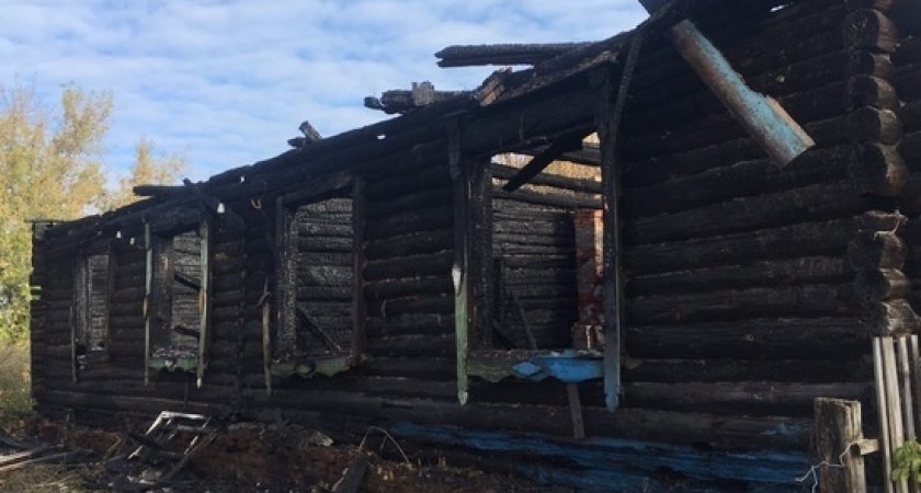 В Рязанской области на пепелище нашли тело человека без признаков жизни