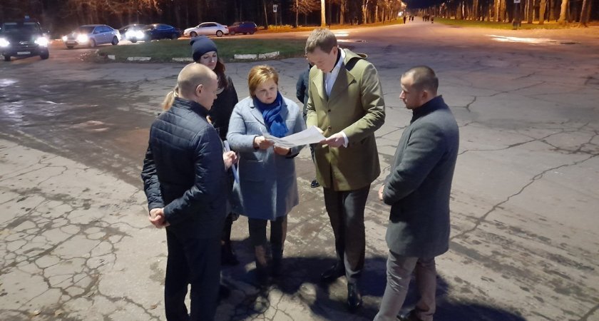 Губернатор Малков оценил благоустройство лесопарка в Рязани