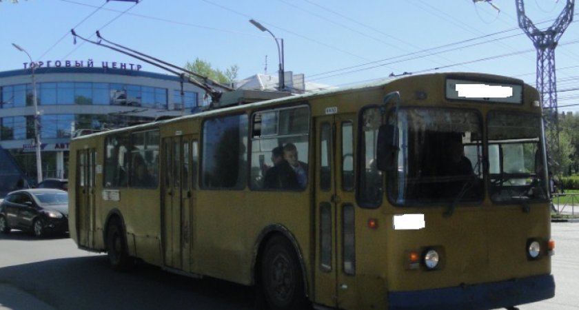 В Рязани сотрудники МЧС выезжали на ЧП с троллейбусом