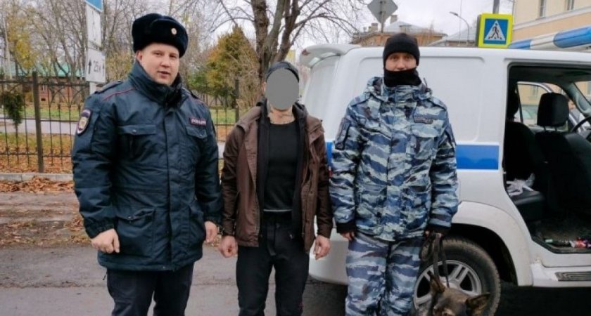 В Рязани на улице Скоморошинской остановили мужчину с наркотиками