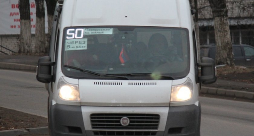 В Рязани 54-летняя пассажирка скончалась в маршрутке №50