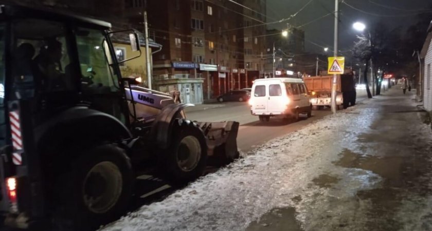 В ночь на 28 ноября с улиц Рязани вывезли свыше 150 кубометров снега
