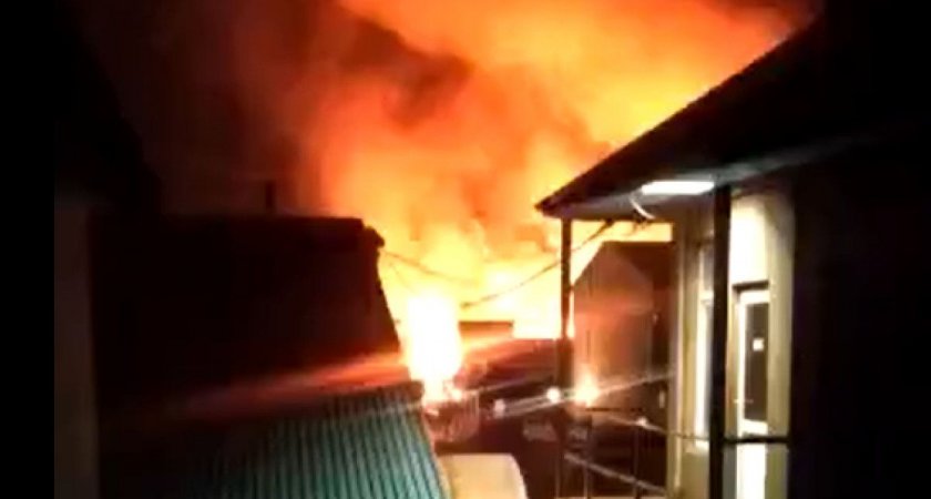 В МЧС рассказали о пожаре в магазине мебели в Михайлове