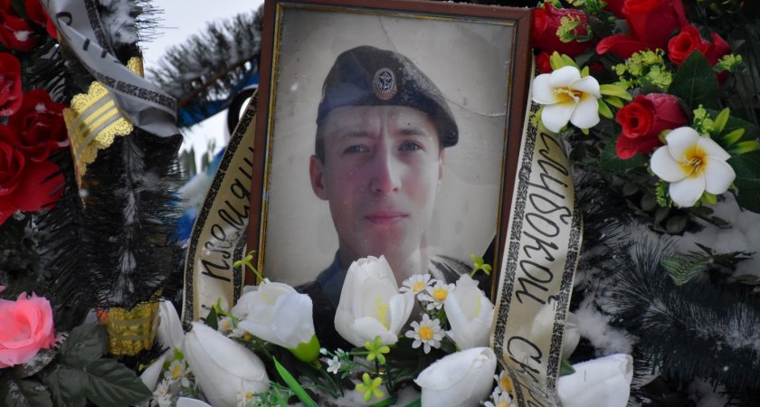 Российские флаги появились у могил погибших в СВО рязанцев