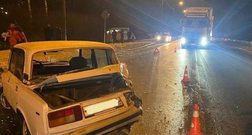 В Путятинском районе Рязанской области произошла массовая авария с грузовиком