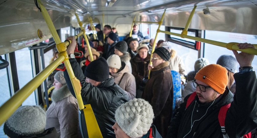 Утверждены новые цены на льготные проездные в Рязани на 2023 год
