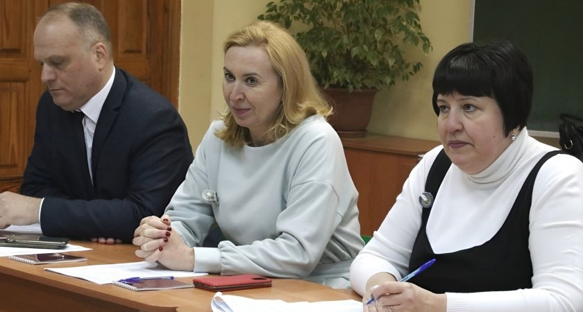 На директора школы №62 депутата Ворнакову наложили взыскание после ссоры с ребенком