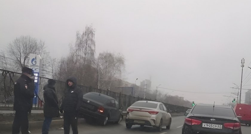 Утром 27 января произошло ДТП с участием Kia Rio и Volkswagen Polo на Московском шоссе