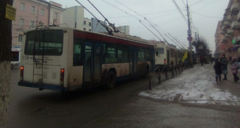 1 февраля на Первомайском проспекте оборвалась контактная сеть троллейбуса