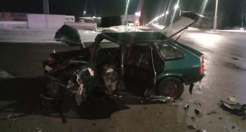 В Шиловском районе в ДТП с Renault и ВАЗ пострадала женщина и 7-летний ребенок