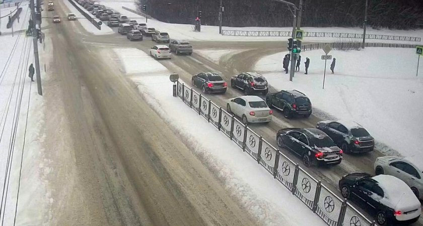 10-балльные пробки образовались в Рязани утром 20 февраля из-за ДТП и снегопада