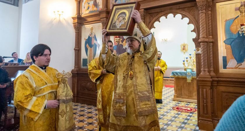 Престол Казанского храма в посёлке Солотча был освящён митрополитом Марком