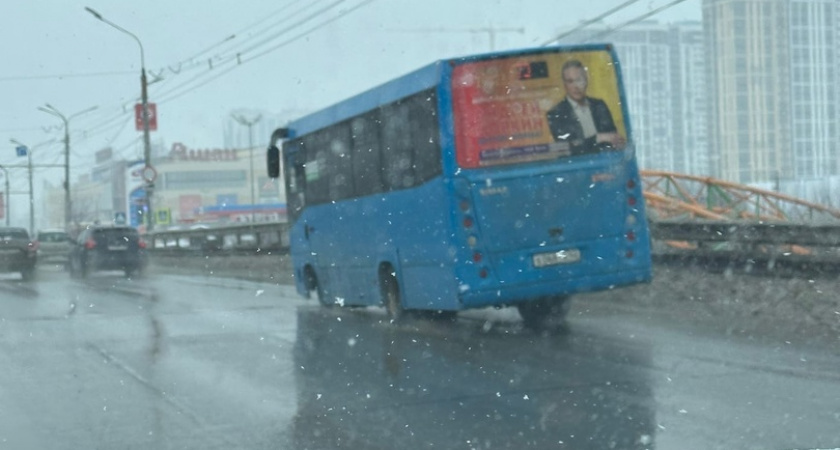 Рязанский автобус на Московском шоссе при перевозке пассажиров потерял колесо