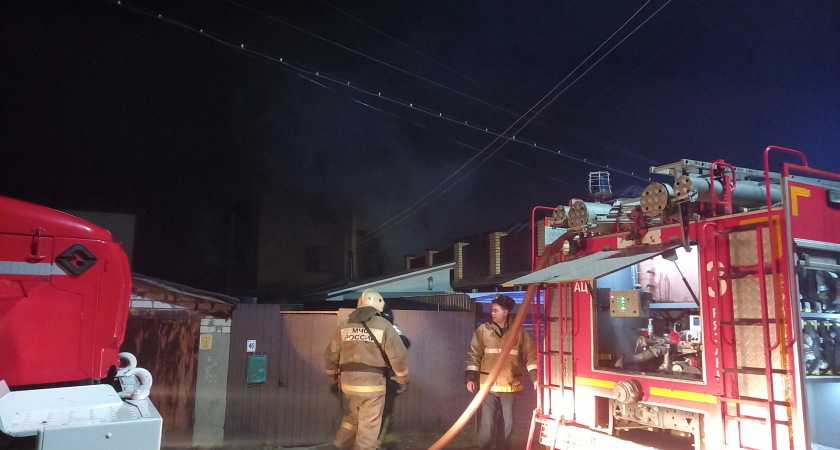 В Рязани из пожара в многоэтажном доме спасли пять человек
