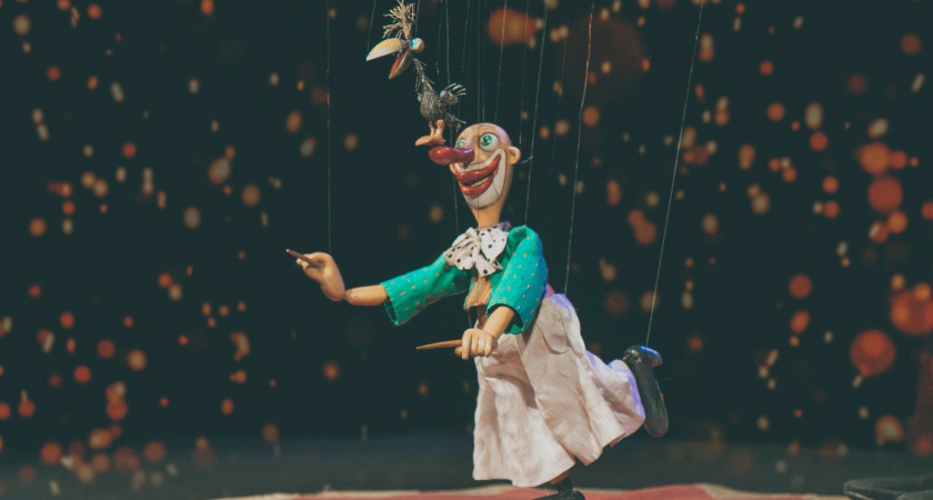 В Рязанском театре кукол показали марионеточный спектакль «Цирк на нитях»
