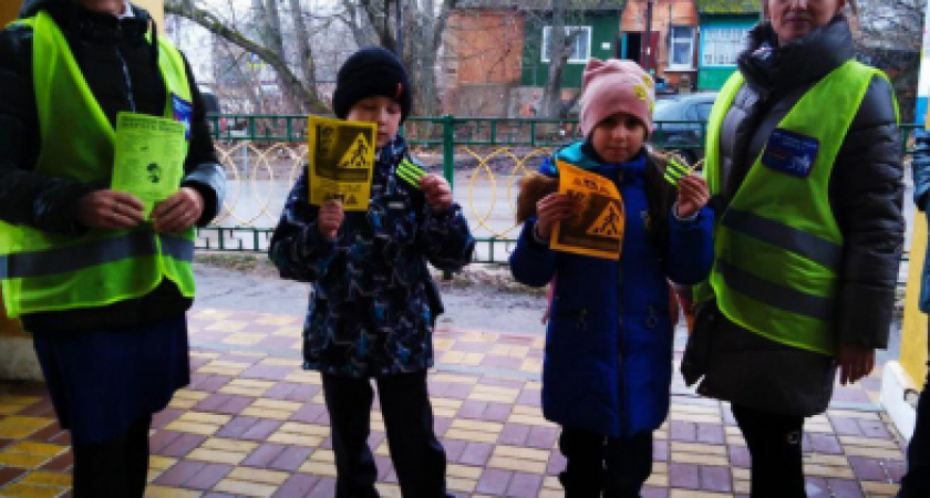 В Ряжске сотрудники Госавтоинспекции провели акцию «Весну встречай, ПДД соблюдай»