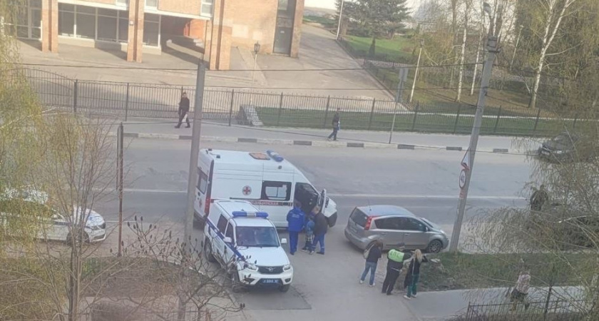 В Рязани возле РГАТУ водитель сбил девушку и скрылся