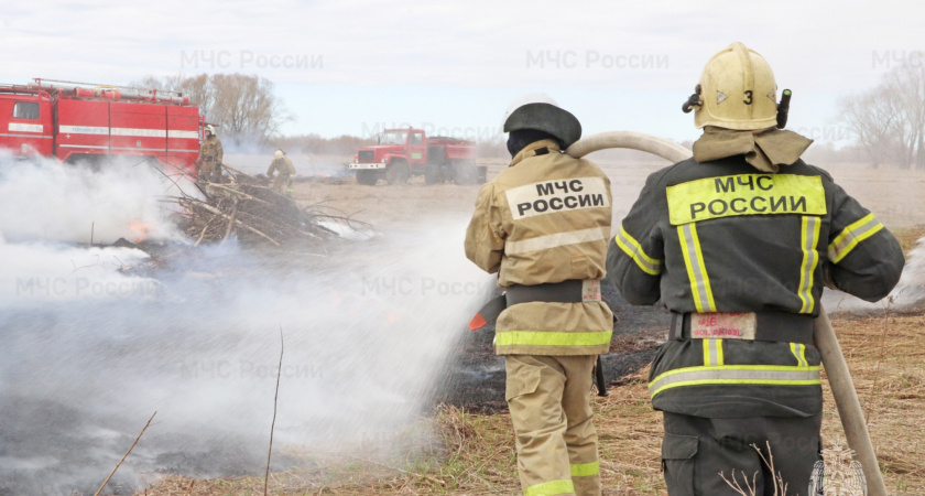 В Рязани на Ряжском шоссе произошел пожар на промышленном предприятии