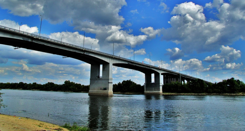В Рязани мужчина упал с Солотчинского моста в Оку и погиб