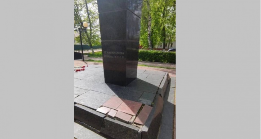Жители Рязани возмущены состоянием памятника в честь Героя