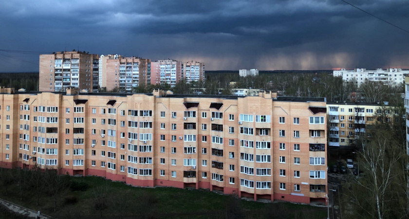 В Рязанской области МЧС выпустило метеопредупреждение из-за грозы и сильного ветра 22 мая