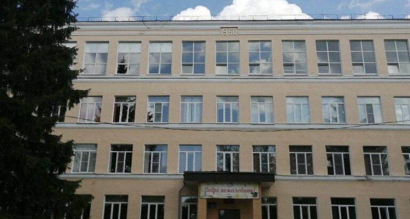 Прокуратура изучит данные об обрушении потолка в рязанской школе № 21