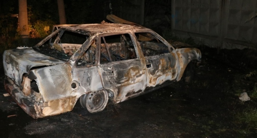 В Рязани трое мигрантов сожгли управляющего кафе в машине