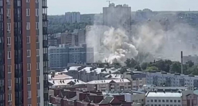 12 июня на Касимовском шоссе в Рязани загорелась крыша жилого дома