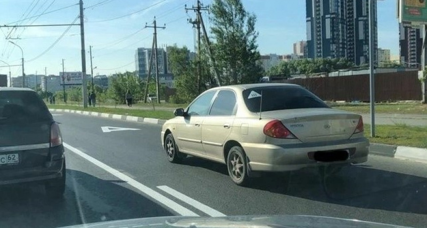 Рязанцы жалуются на водителей, выезжающих на выделенную полосу на Московском шоссе
