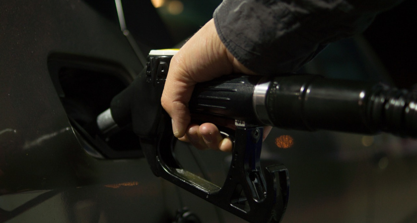 Жители Рязанской области жалуются на резкий рост стоимости бензина