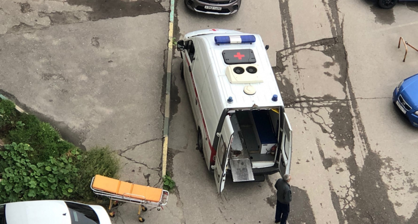 На улице Тимакова в Рязани мужчина погиб при падении из окна девятиэтажки