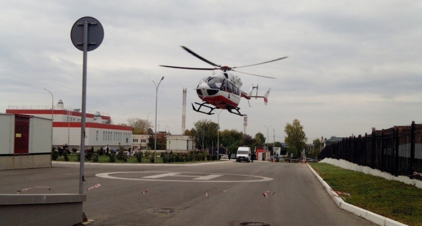 На вертолётной площадке рязанской БСМП впервые приземлился вертолёт санавиации