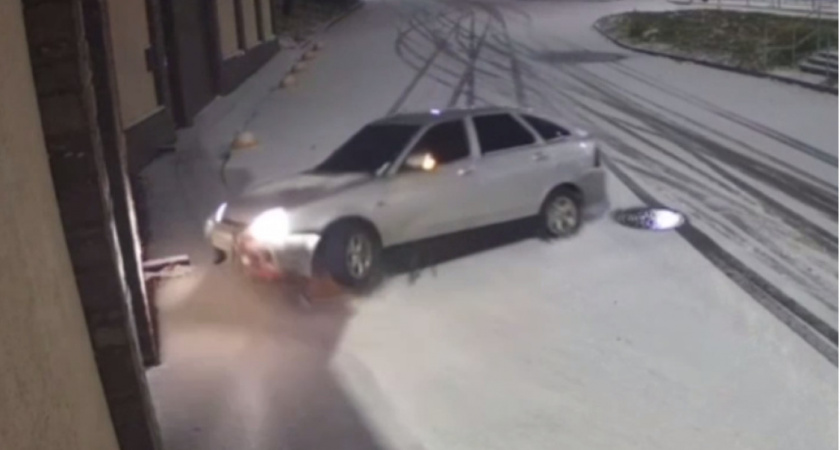 В Рязани на видео попал момент заноса легковой машины в центре города