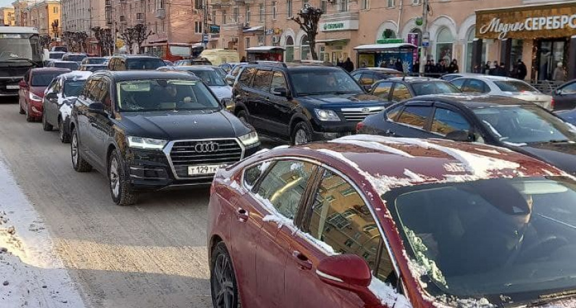В Рязани высказались о бесплатном проезде по мосту на улице Новоселковской в часы «пик»