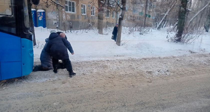 В Рязани водитель автобуса сбил женщину
