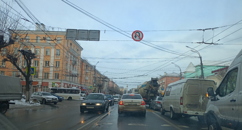 Жители Рязани пожаловались на неработающий светофор на Первомайском проспекте