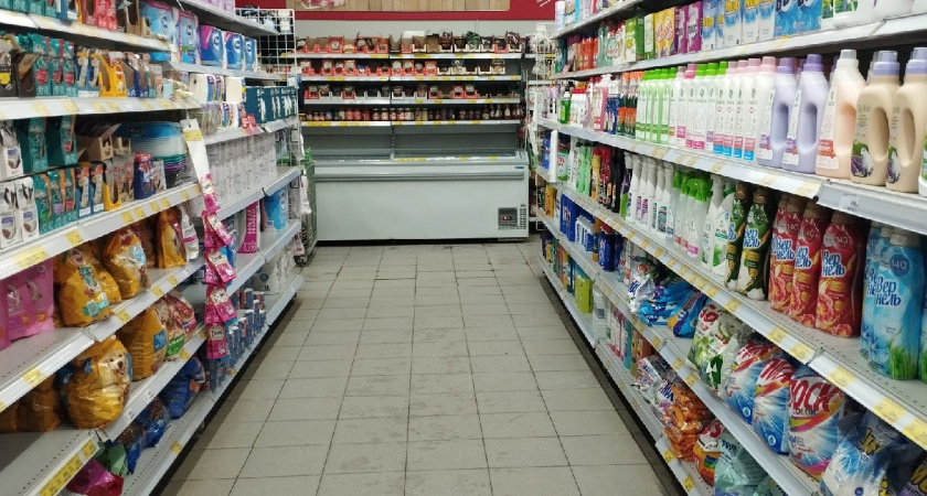 Жители Рязанской области начали массово скупать соль в магазинах