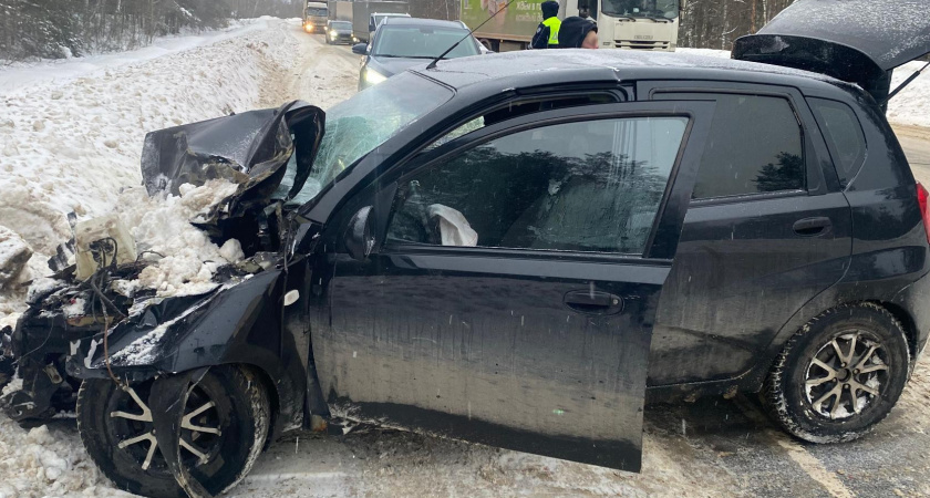 В Клепиковском районе в ДТП с грузовиком пострадал 23-летний водитель Chervrolet