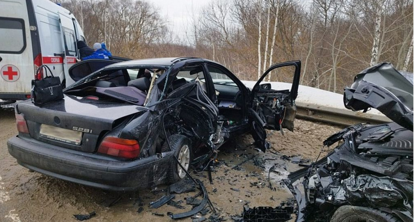 В Рыбновском районе в ДТП с BMW и Voyah пострадали 7 человек