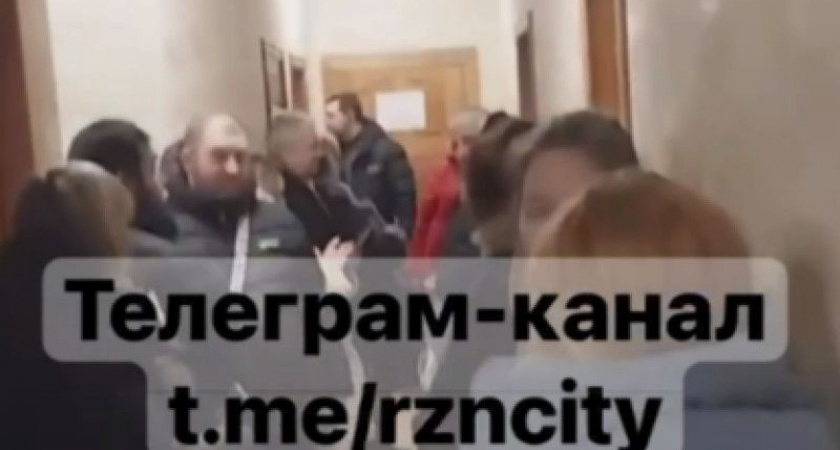 Жители Рязани жалуются на очереди в отделении судебных приставов