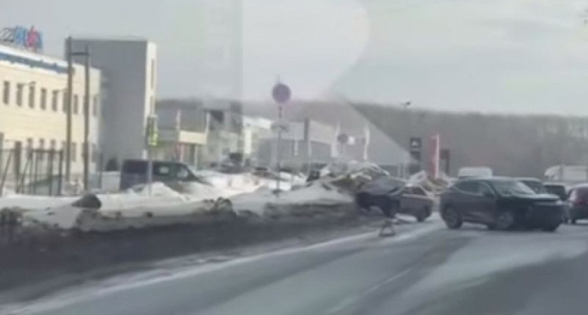 На улице Солнечной в Рязани утром произошло серьезное ДТП