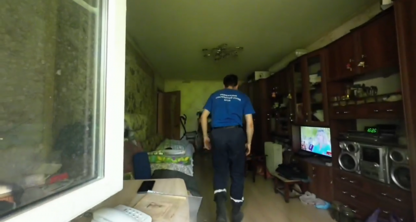 В Рязани волонтеры нашли труп в мужчины в закрытой квартире 