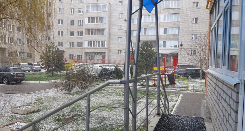 МЧС Рязанской области выпустило предупреждение из-за грозы и ветра
