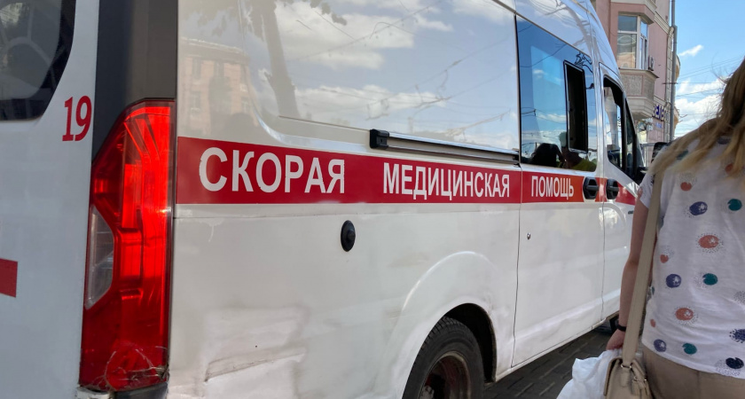 На улице Мусоргского в Рязани выпал из окна четвертого этажа 36-летний мужчина