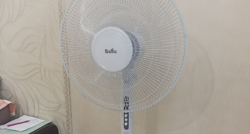 Просто смазываем вентилятор этим копеечными средством - и квартира вмиг наполняется прохладой: спасение в июльскую жару