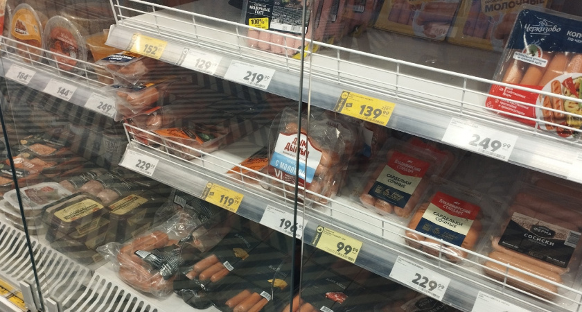 Можно смело покупать – там исключительно чистое мясо: Росконтроль назвал лучшие марки сосисок