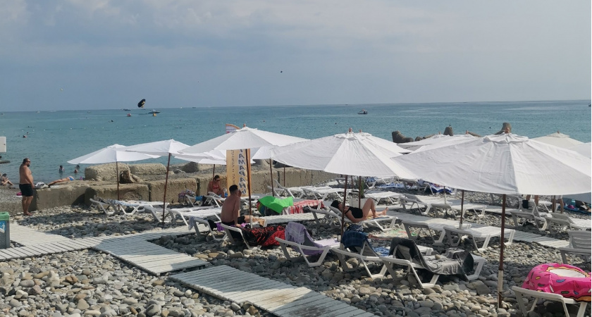 Это не отпуск, а кошмар наяву: российские туристы жалуются на отдых на Черном море. Что там происходит