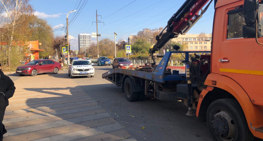 На выходных на выезде из города будут забирать автомобили: водителей ждет новый сюрприз