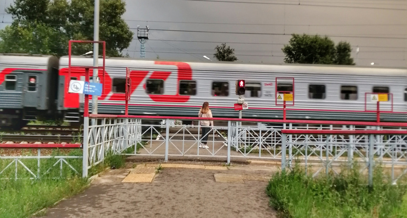 В Скопинском районе перекроют движение по одной полосе через ж/д переезд