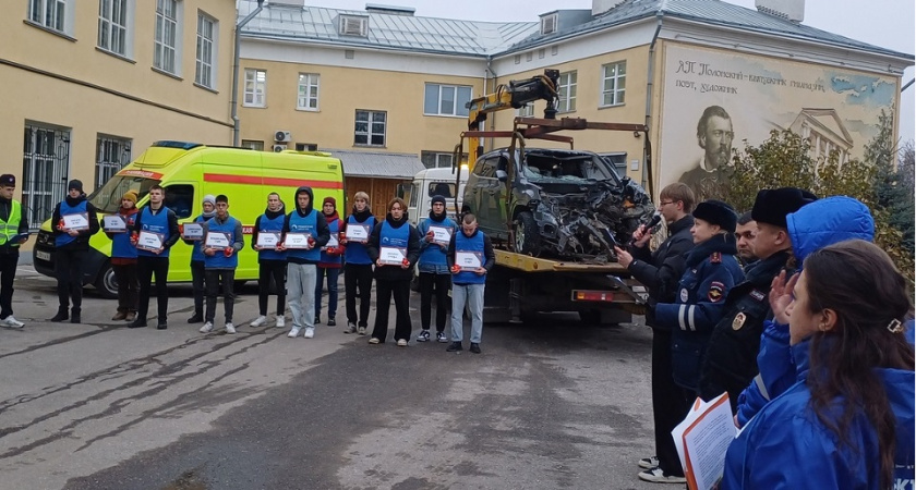 Врачи и полицейские Рязани посетили митинг памяти жертв ДТП